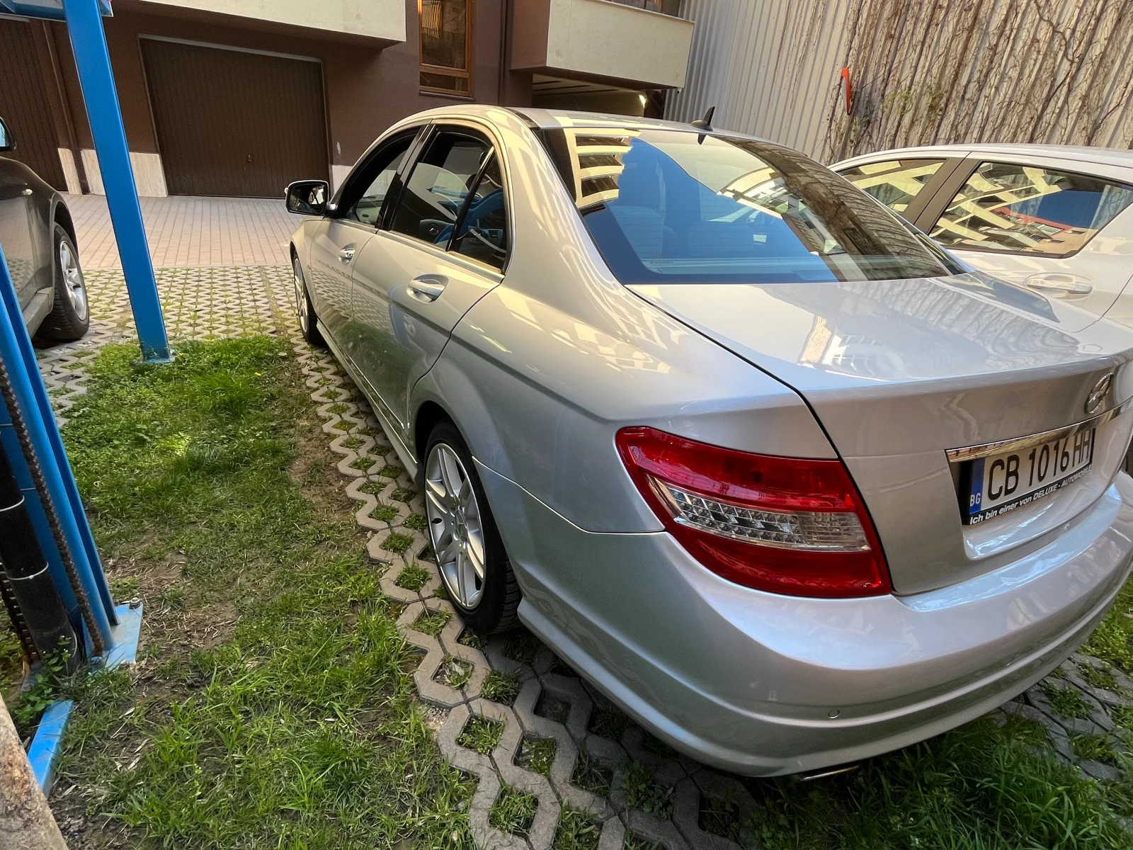 Mercedes-Benz C 320  - изображение 6