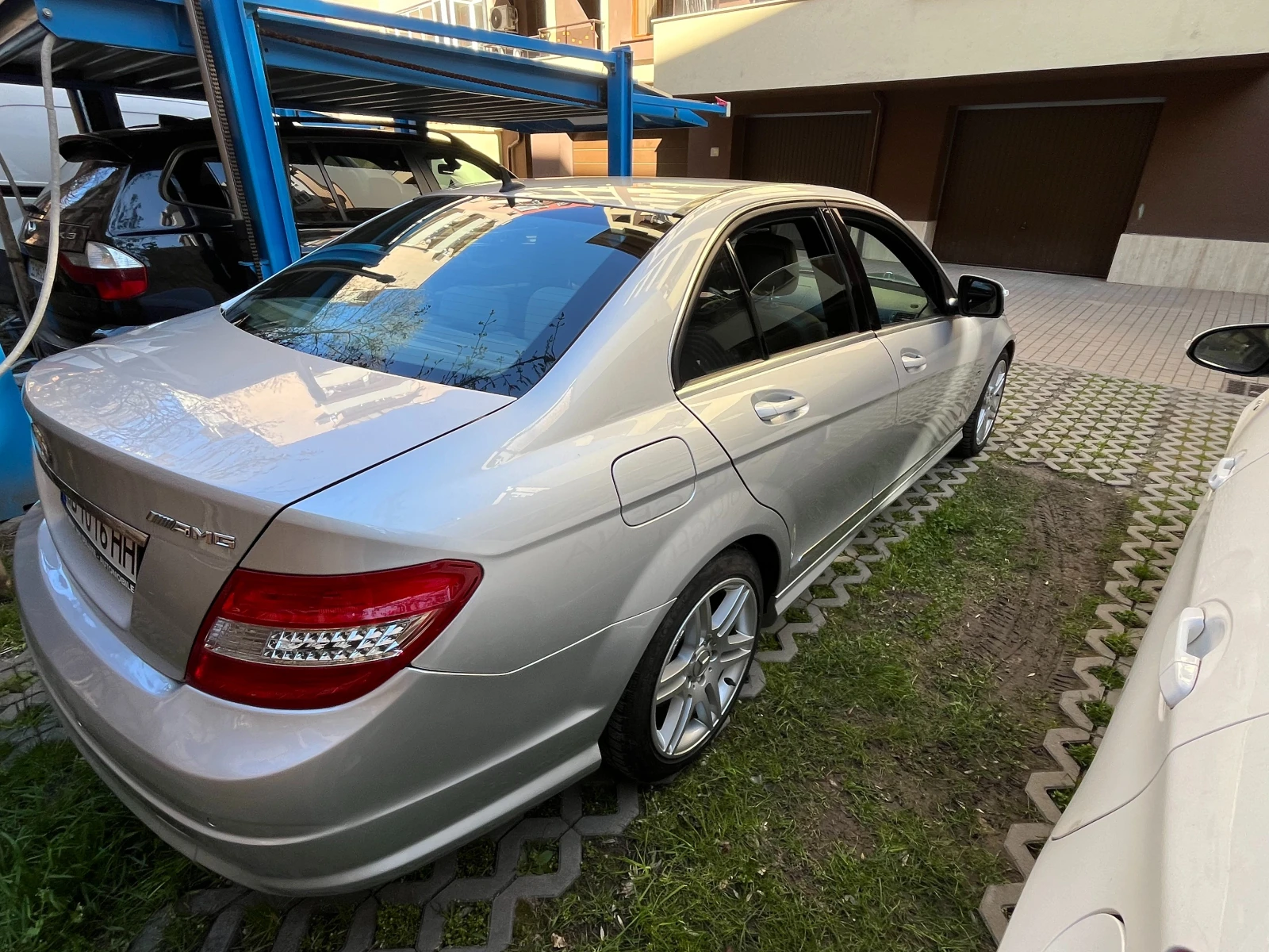 Mercedes-Benz C 320  - изображение 5