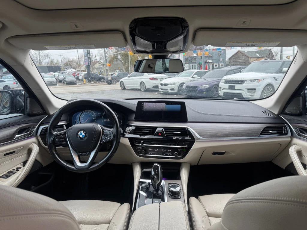 BMW 530 * АВТО КРЕДИТ* ЦЕНА ДО БГ * СЕРВИЗНА ИСТОРИЯ *  - изображение 10