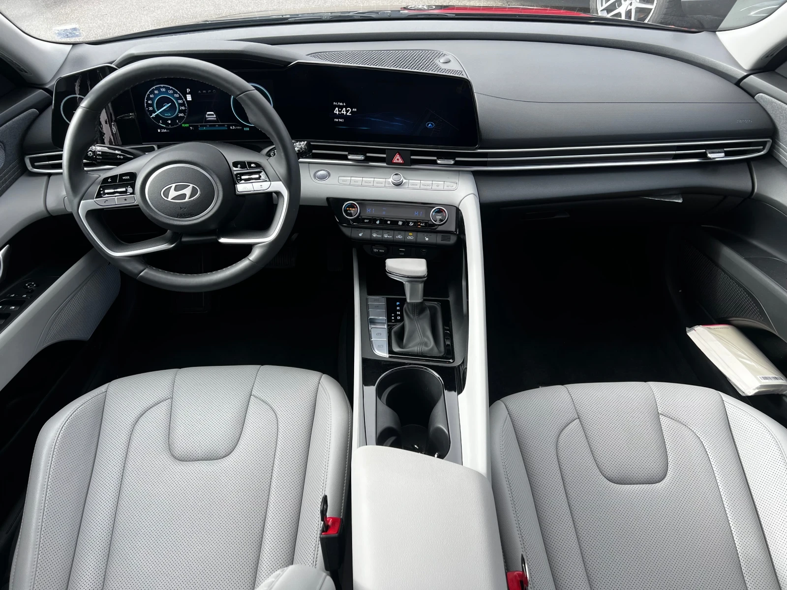 Hyundai Elantra 1.6 HIBRID | Mobile.bg � ����������� 12