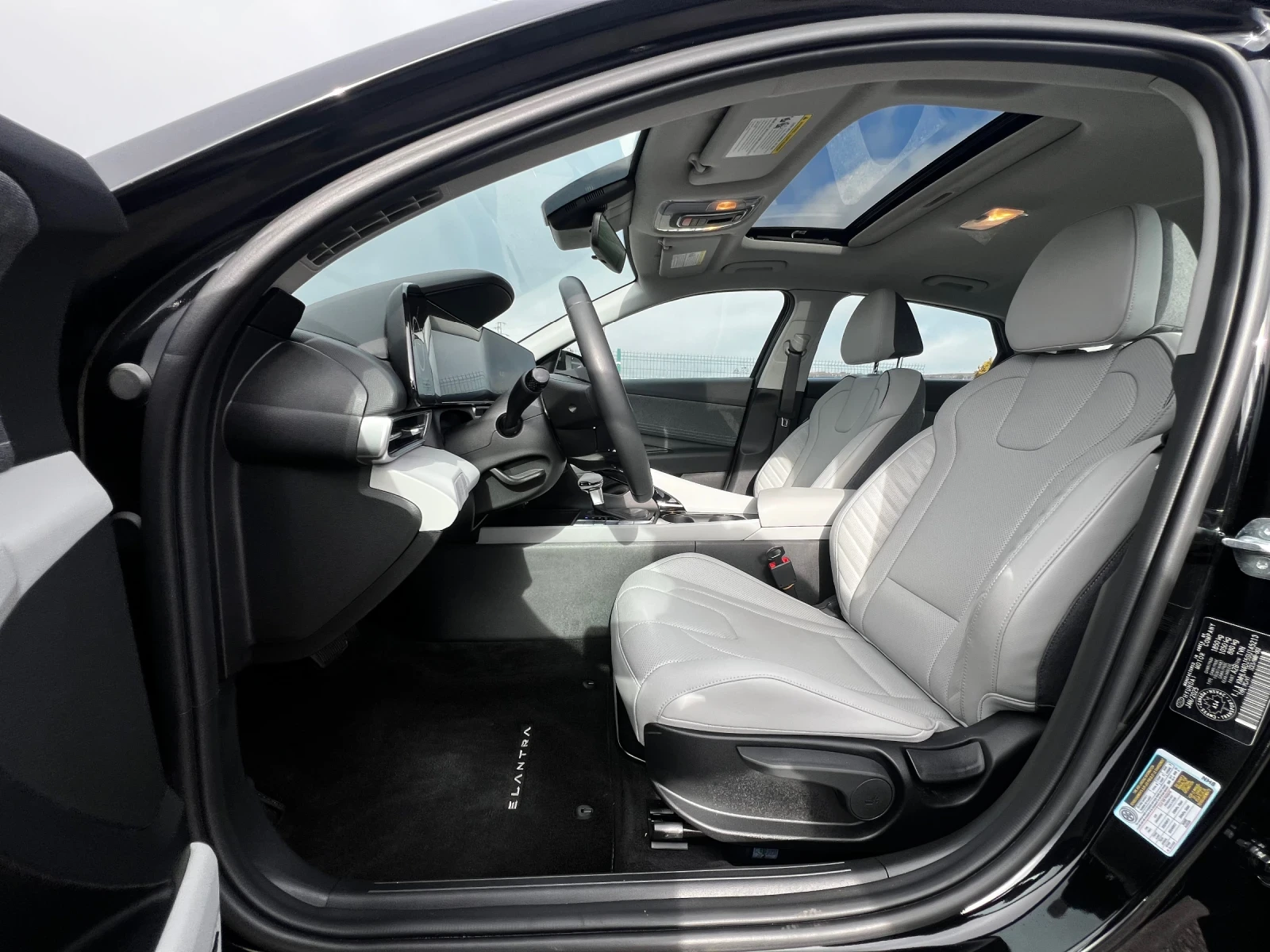 Hyundai Elantra 1.6 HIBRID - изображение 6