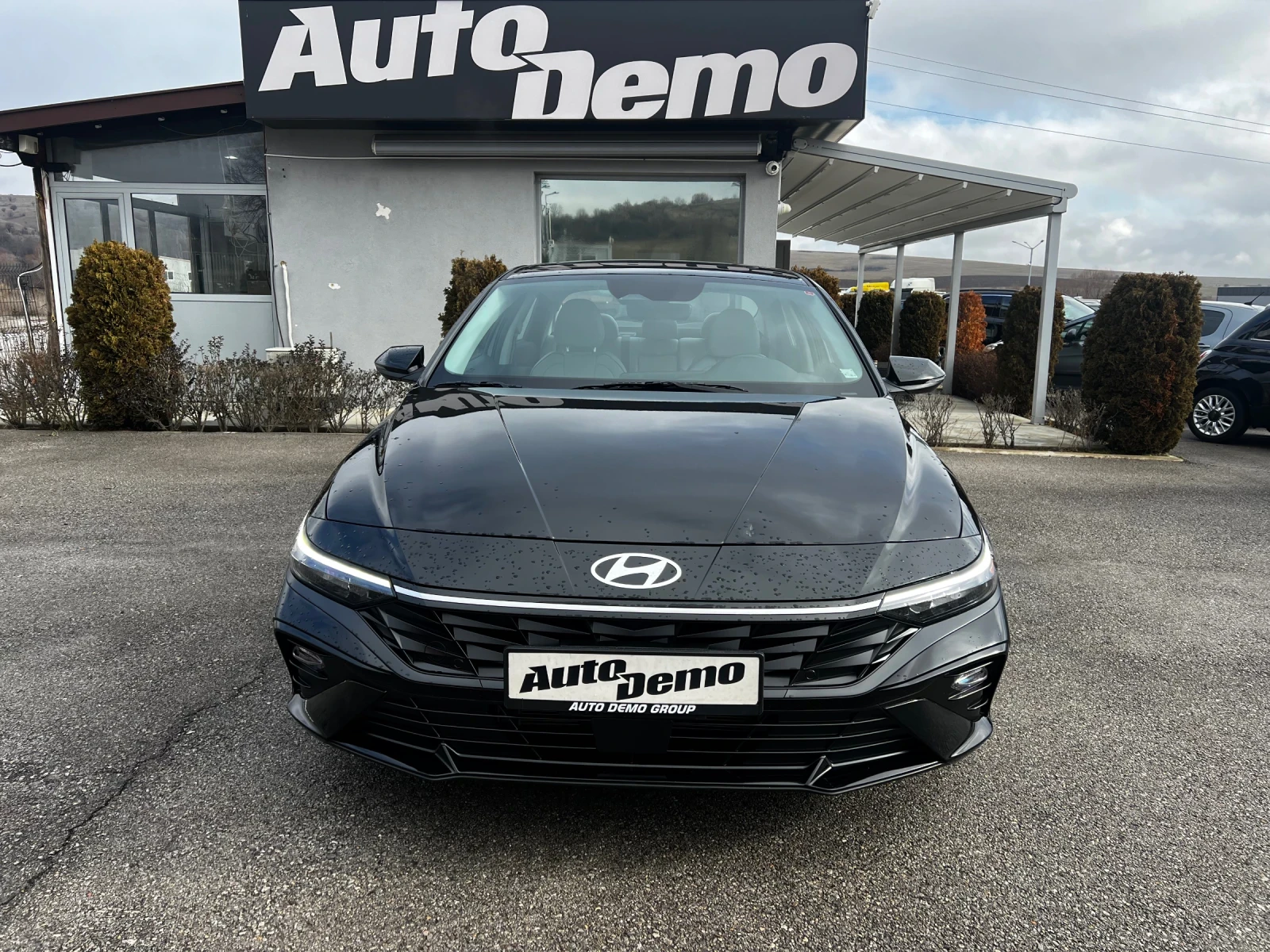 Hyundai Elantra 1.6 HIBRID - изображение 2
