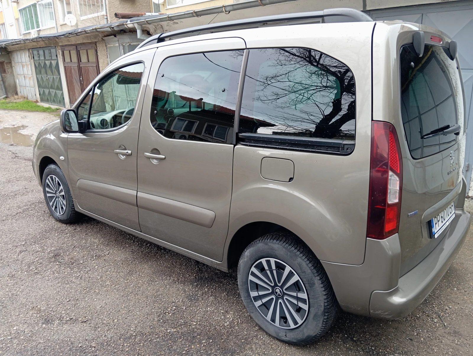 Peugeot Partner 1, 6 HDI - изображение 4