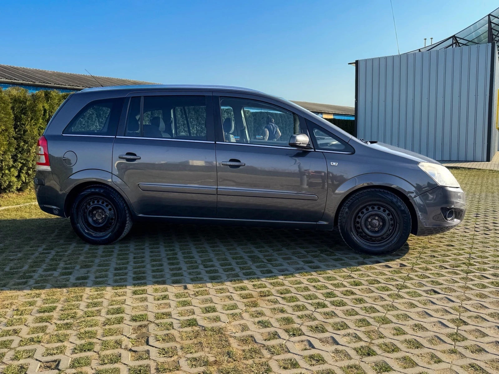 Opel Zafira, снимка 6 - Автомобили и джипове - 54020736