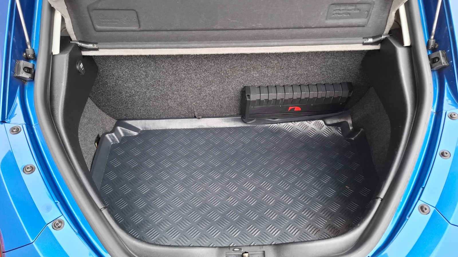 VW Beetle 1, 9 TDI , En Vogue, TOP, снимка 12 - Автомобили и джипове - 55034937