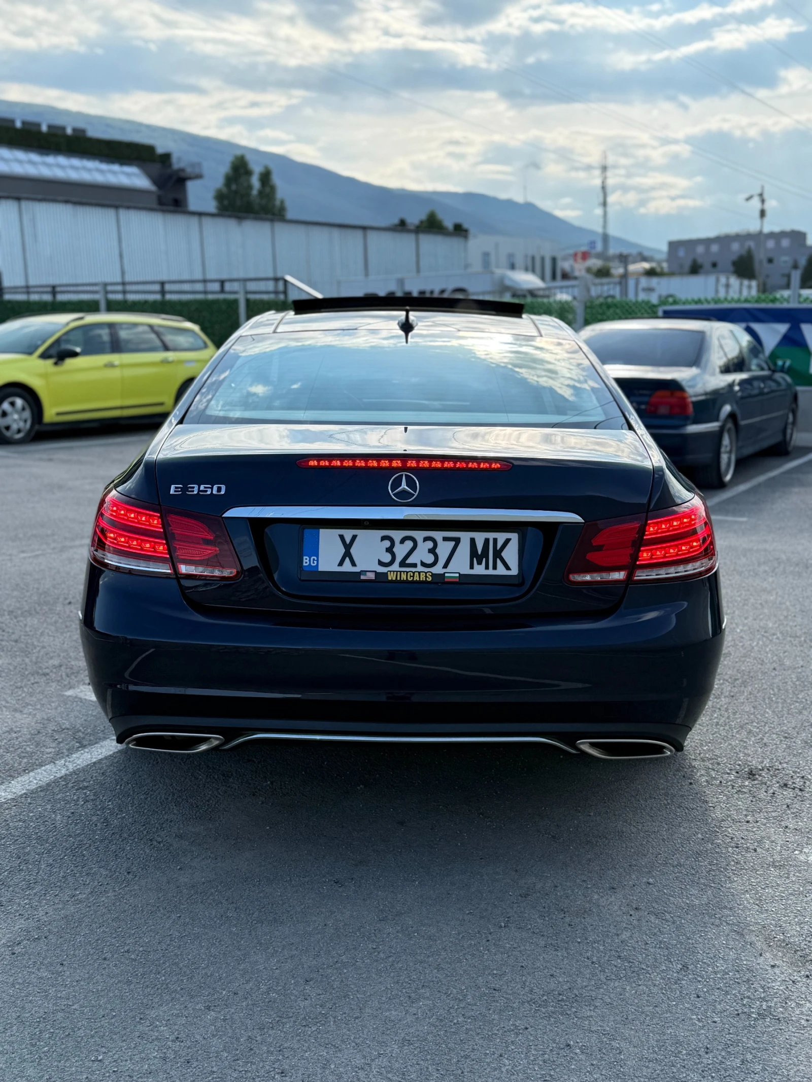 Mercedes-Benz E 350 FACELIFT / MANUFAKTUR / HARMAN-KARDON / PANO / RWD, снимка 6 - Автомобили и джипове - 55303894