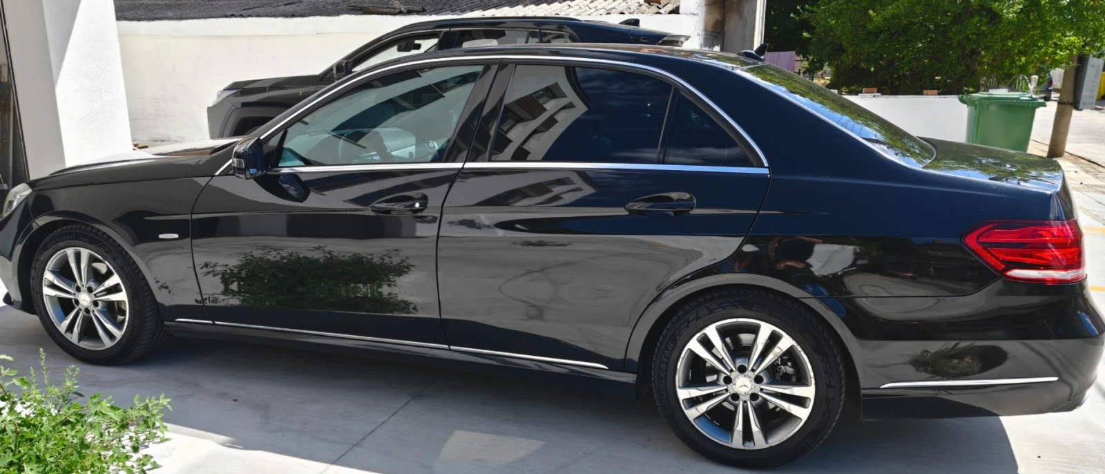 Mercedes-Benz E 220, снимка 5 - Автомобили и джипове - 55502260