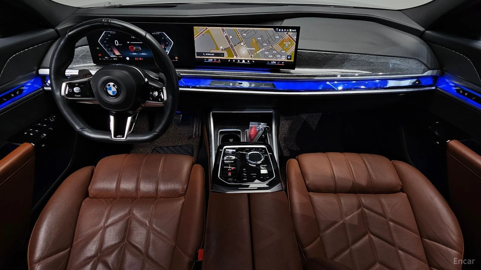 BMW 740 xDrive M SPORT* РЕЛАКС СЕДАЛКА* МОНИТОРИ* МАСАЖИ, снимка 5 - Автомобили и джипове - 55642815