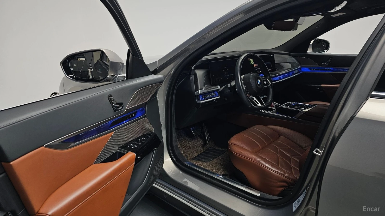 BMW 740 xDrive M SPORT* РЕЛАКС СЕДАЛКА* МОНИТОРИ* МАСАЖИ, снимка 8 - Автомобили и джипове - 55642815