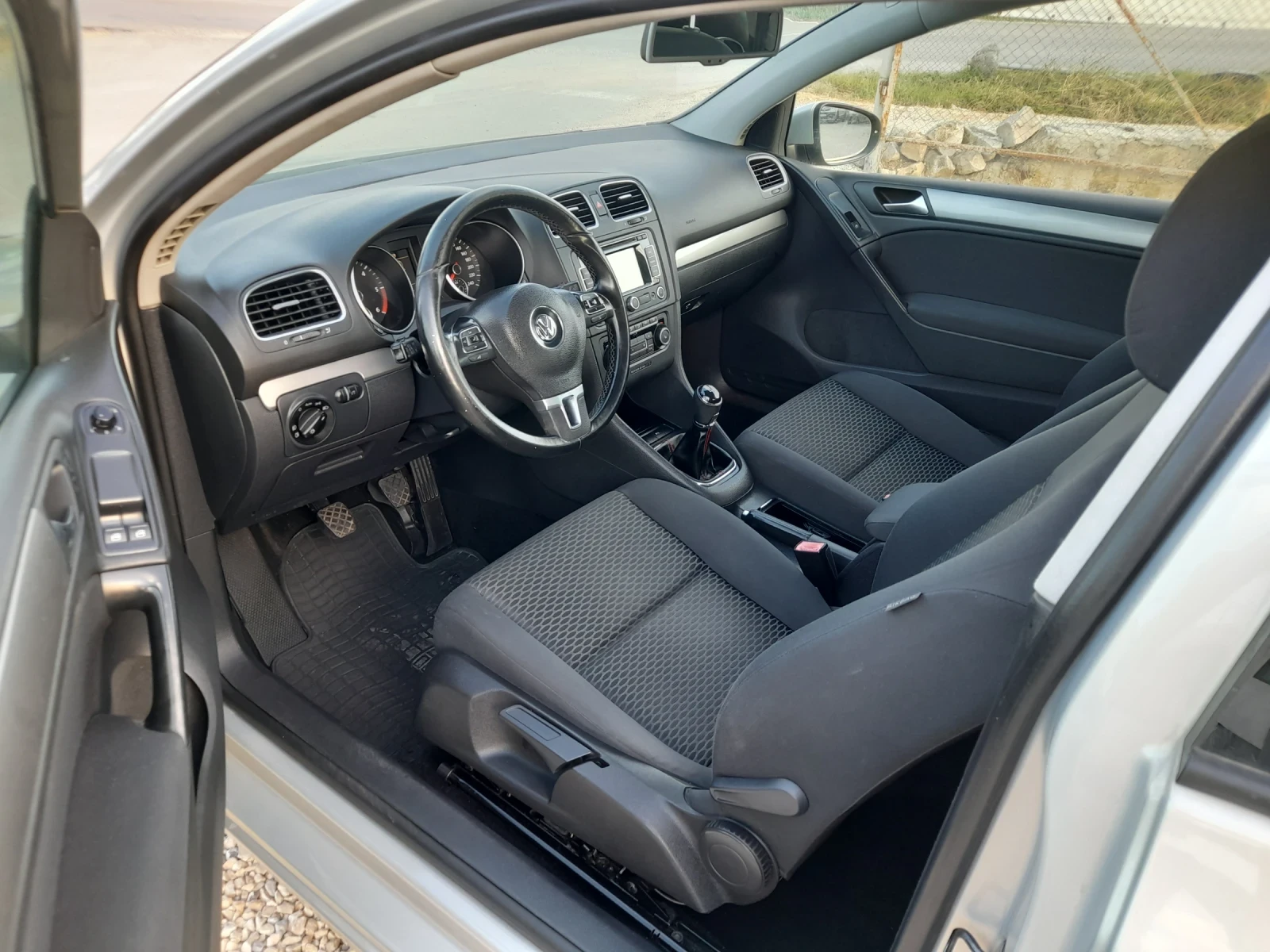 VW Golf, снимка 5 - Автомобили и джипове - 55675884