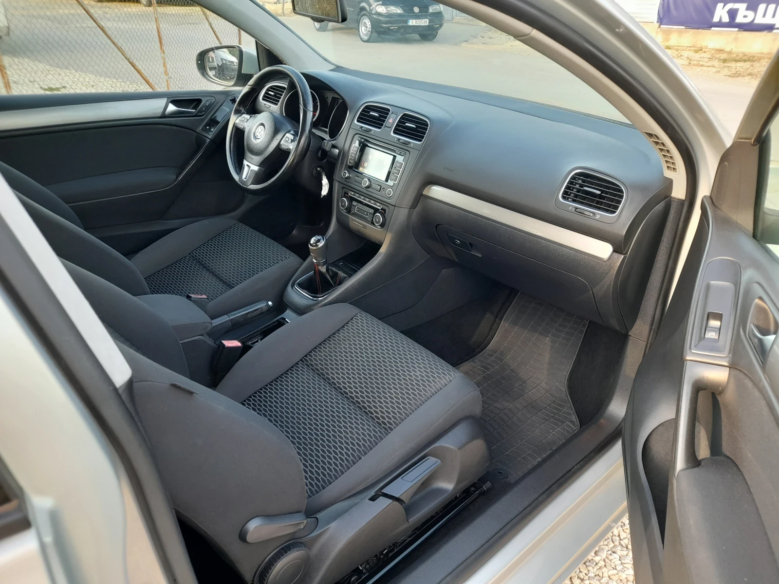 VW Golf, снимка 6 - Автомобили и джипове - 55675884