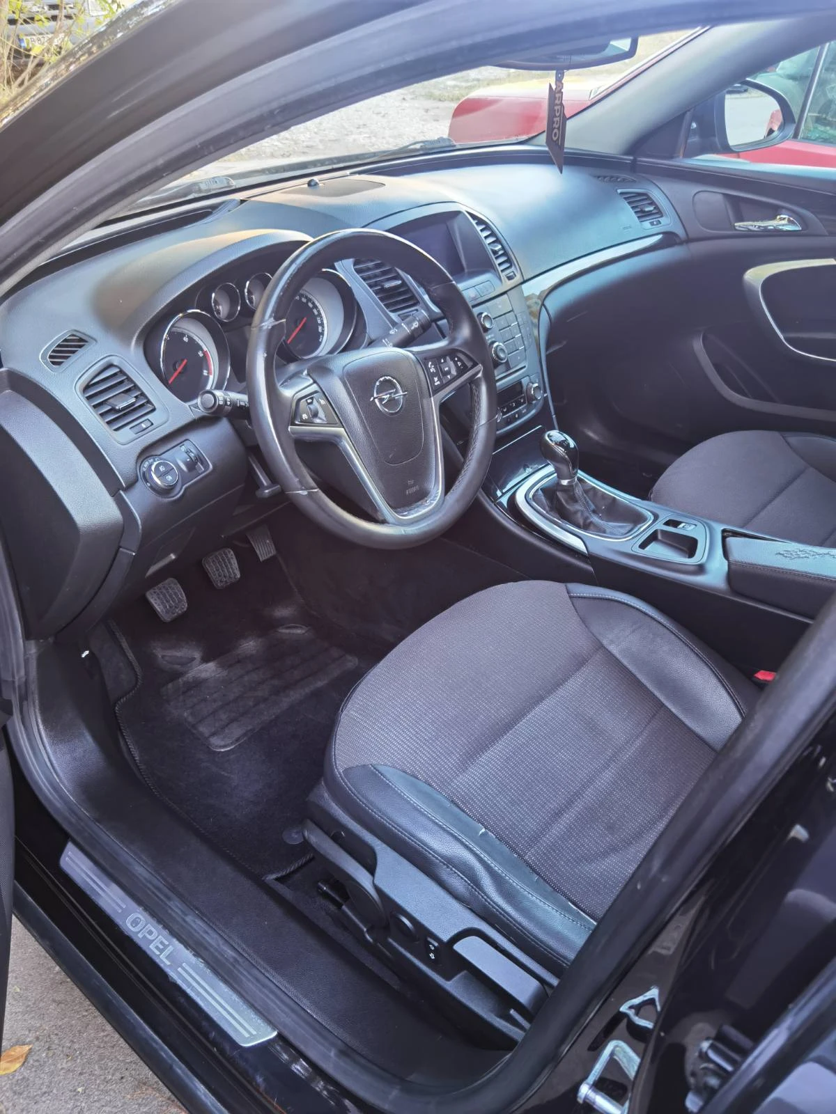 Opel Insignia 2.0 CDTi, снимка 10 - Автомобили и джипове - 56569087