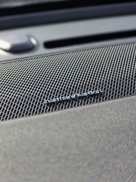 Volvo EX40 4x4 / Twin Motor / Каско, снимка 3