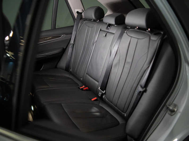 BMW X5 xDrive35i, снимка 16 - Автомобили и джипове - 52690748