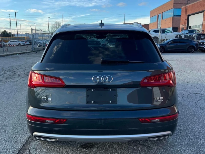 Audi Q5 * Technik * CARFAX * БЕЗ ПЪРВОНАЧАЛНА ВНОСКА, снимка 4 - Автомобили и джипове - 52778594