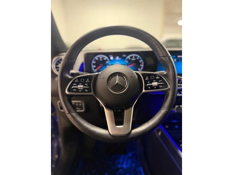 Mercedes-Benz GLB * 250 * CARFAX * БЕЗ ПЪРВОНАЧАЛНА ВНОСКА, снимка 11 - Автомобили и джипове - 52959861