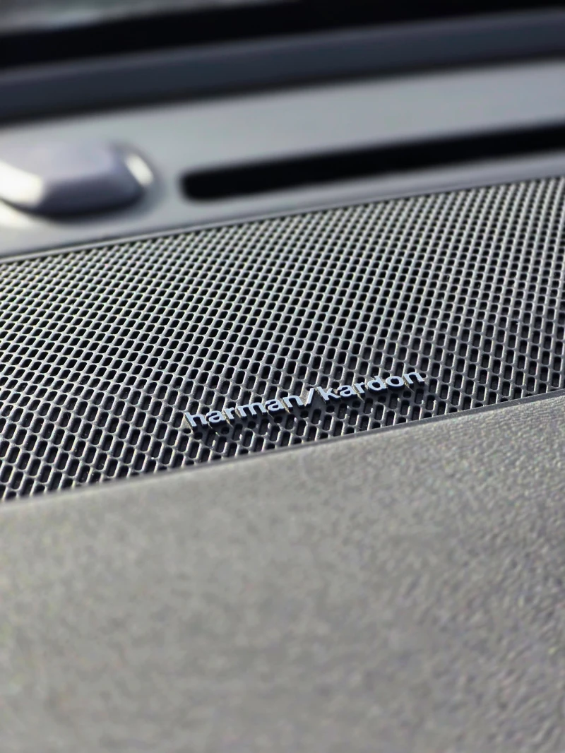 Volvo EX40 4x4 / Twin Motor / Каско, снимка 3 - Автомобили и джипове - 53061959