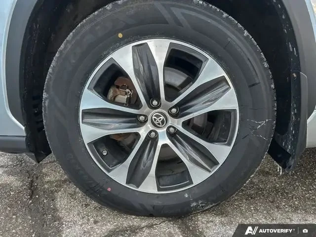 Toyota Highlander / XLE / AWD / CARFAX / ПОДГРЕВИ / ШИБИДАХ / , снимка 6 - Автомобили и джипове - 53341813