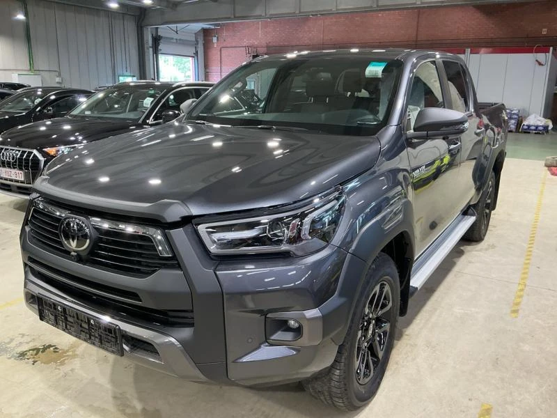 Toyota Hilux 2.8 AT AWD MHEV DC Invincible 