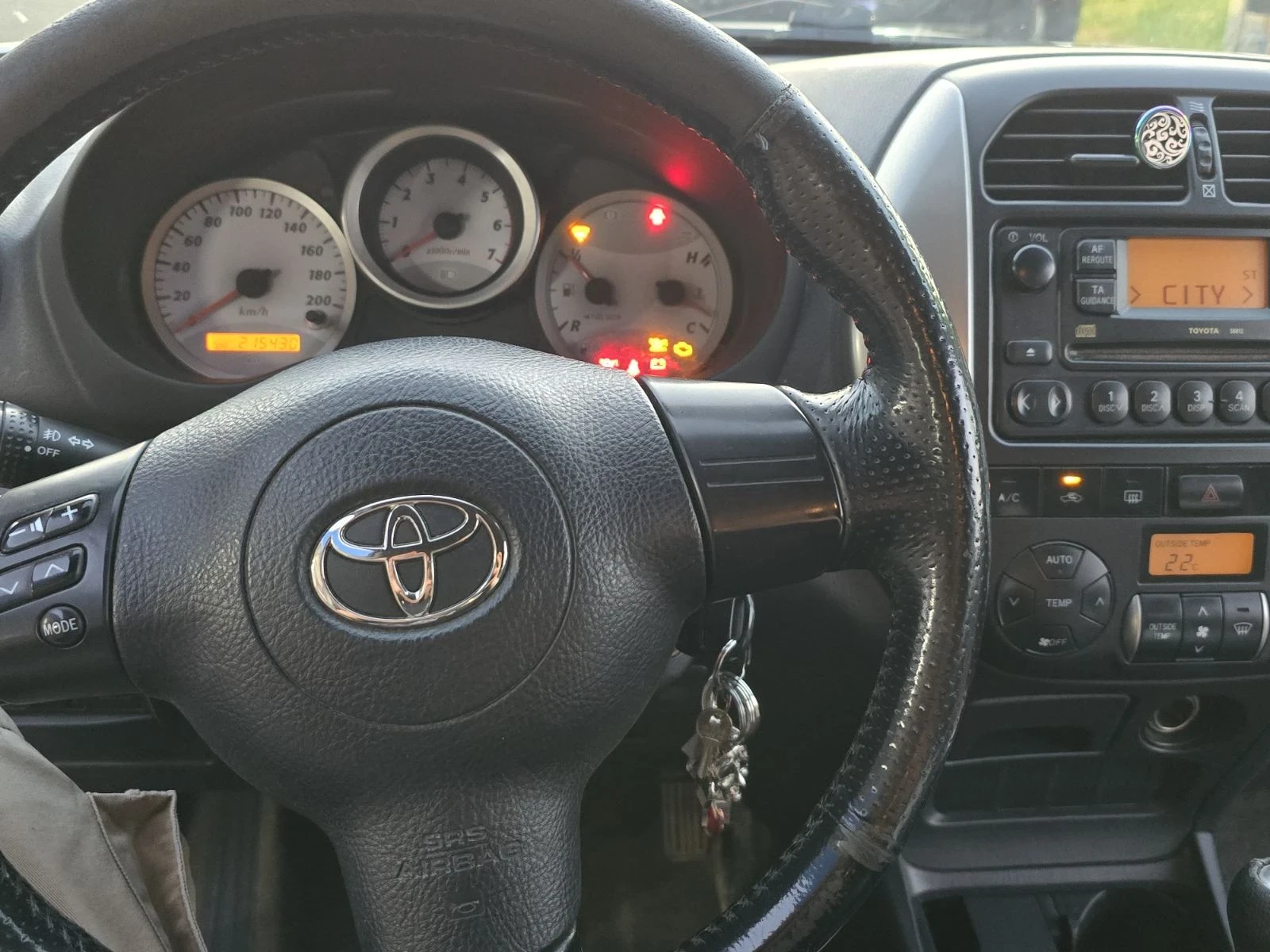 Toyota Rav4 D-4D, снимка 7 - Автомобили и джипове - 55095928