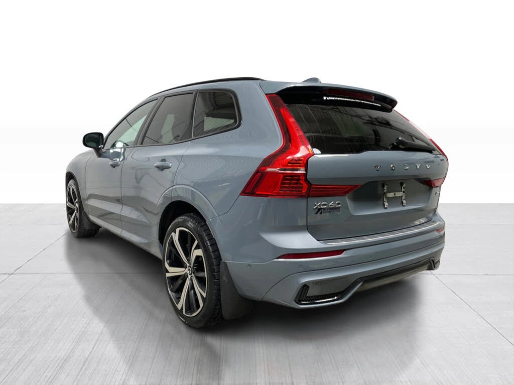 Volvo XC60 B6* R DESIGN* HARMAN* ПАНО* 360* КРАЙНА ЦЕНА, снимка 6 - Автомобили и джипове - 55503380