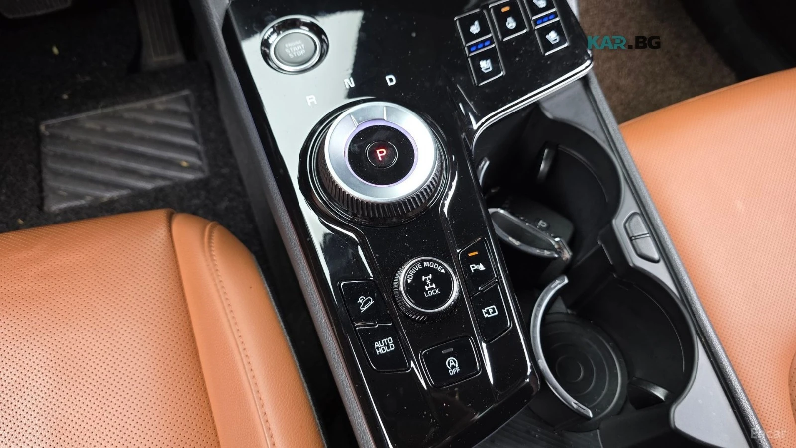 Kia Sportage 1.6T Signature Gravity 4x4* 360* DISTRONIC* PANO* , снимка 13 - Автомобили и джипове - 55802219