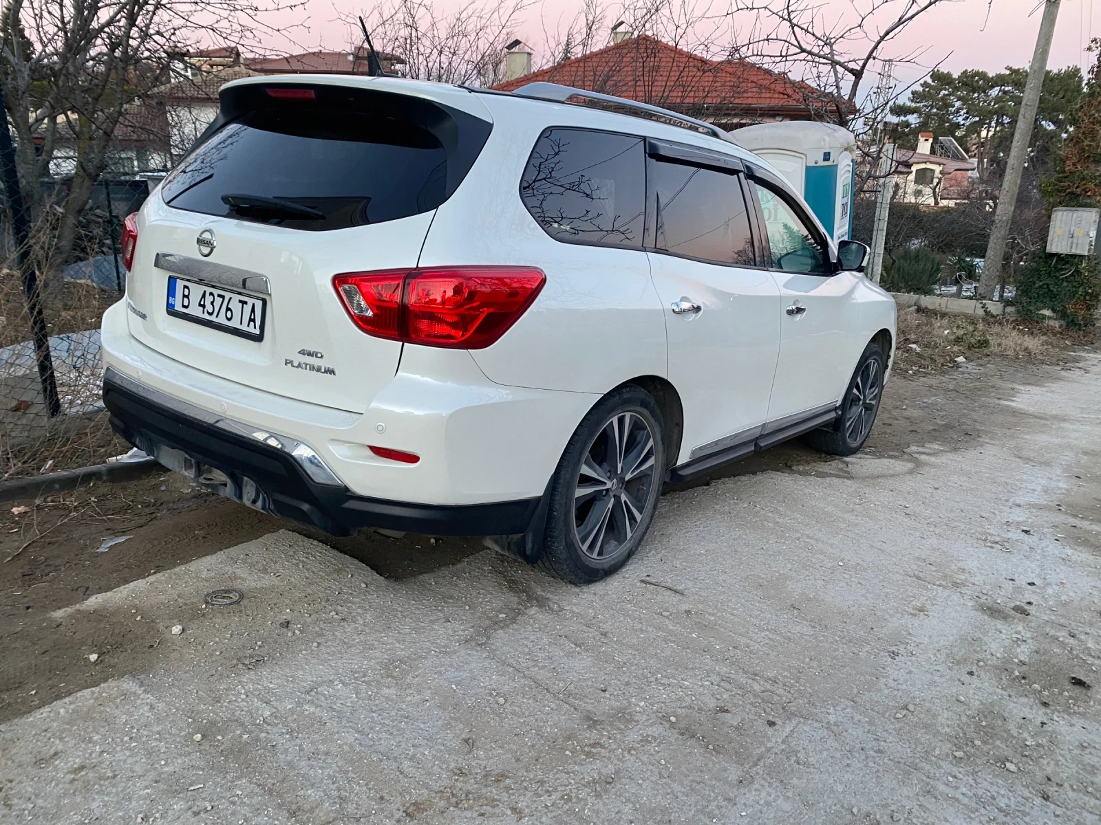 Nissan Pathfinder Platinum , снимка 5 - Автомобили и джипове - 56445647