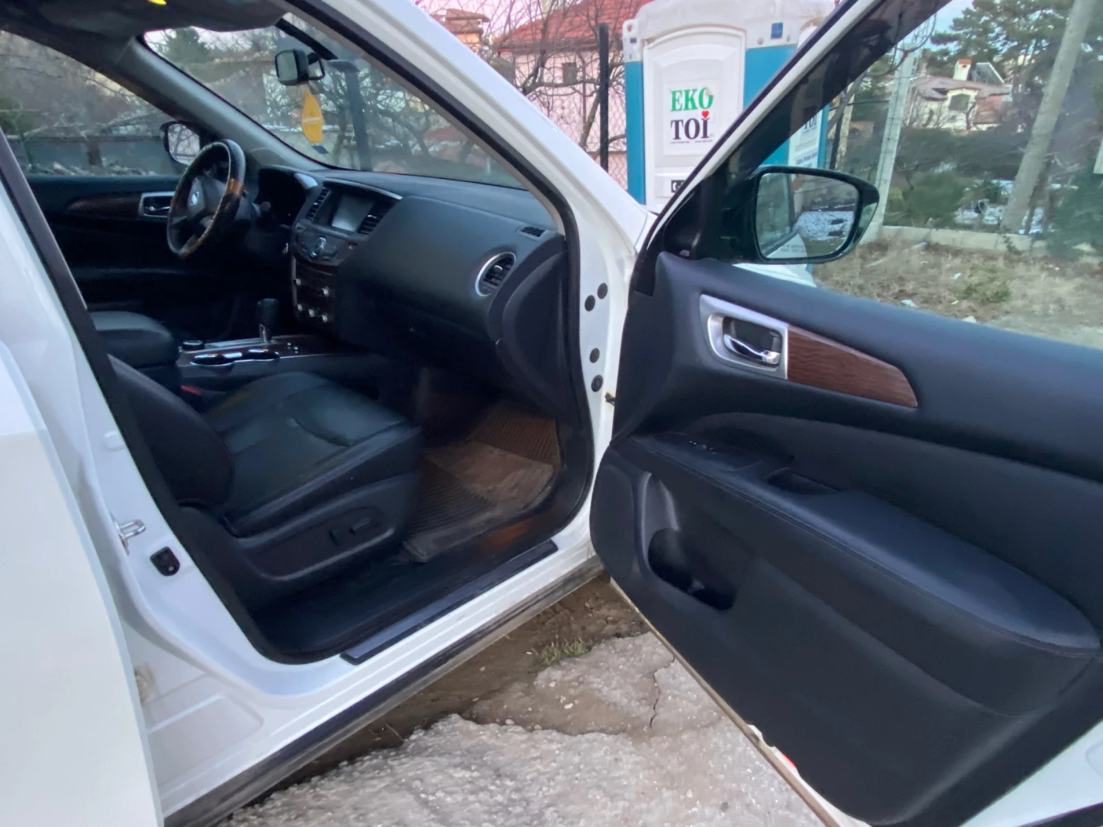 Nissan Pathfinder Platinum , снимка 8 - Автомобили и джипове - 56445647