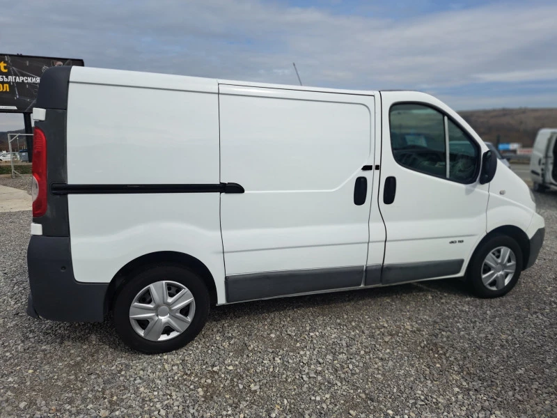 Renault Trafic, снимка 5 - Бусове и автобуси - 46353910