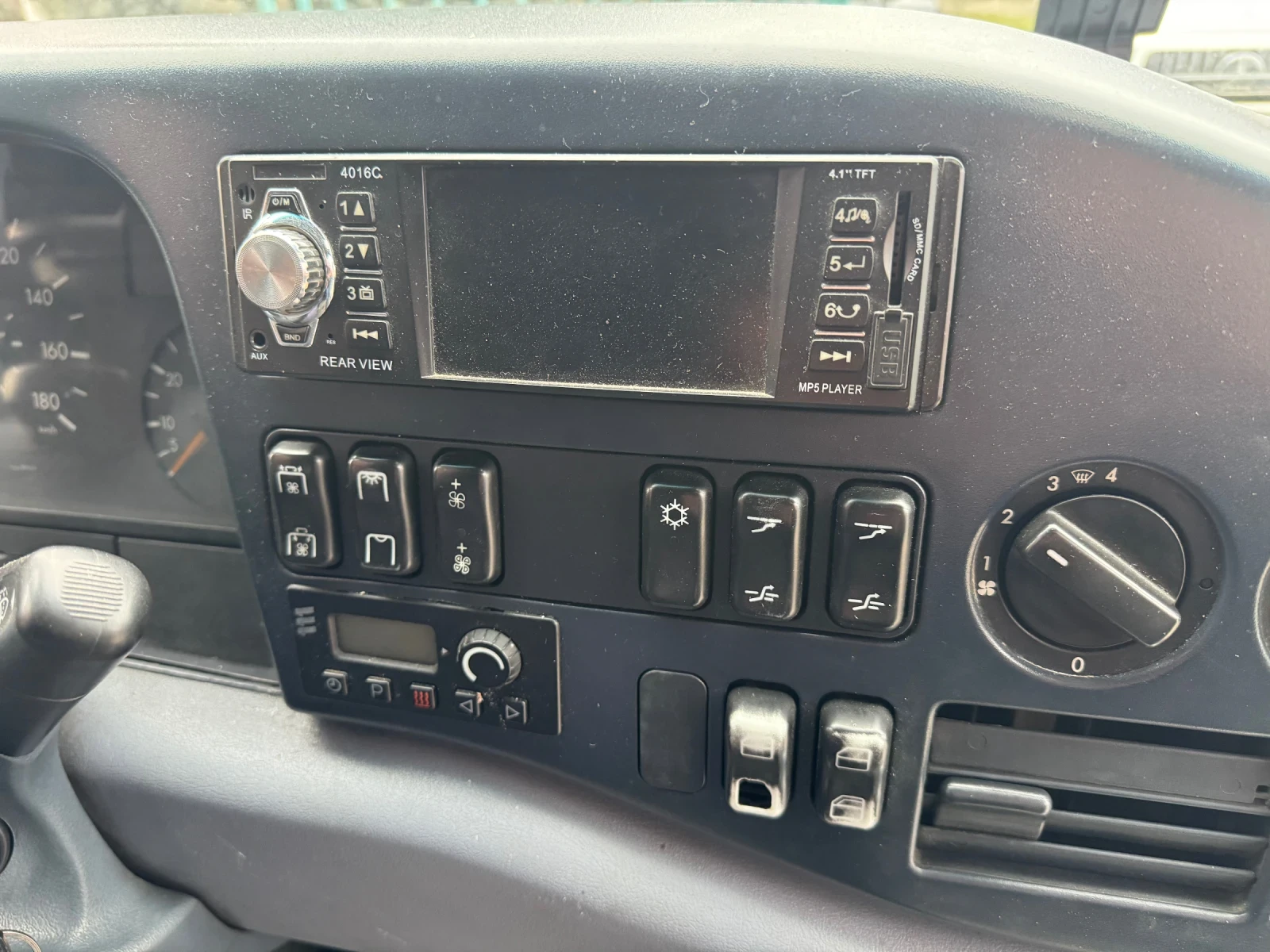 Mercedes-Benz Sprinter 312 2.9TDI* Климатик* 20 места - изображение 4