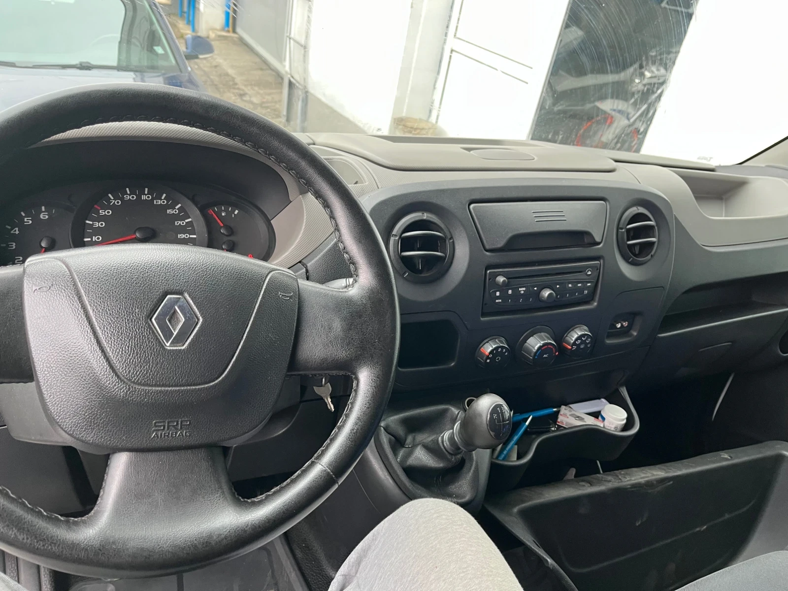 Renault Master, снимка 2 - Бусове и автобуси - 54378425