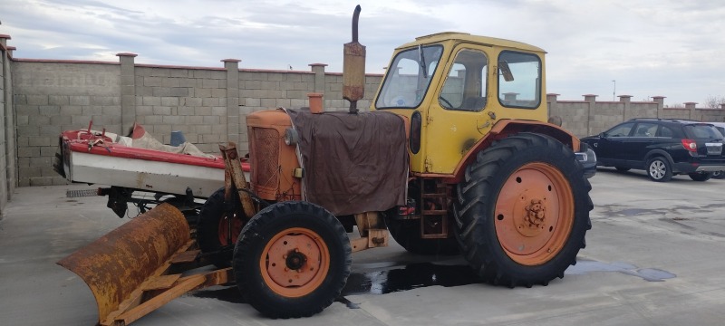 Трактор ЮМЗ Снегорин, снимка 1 - Селскостопанска техника - 42933755