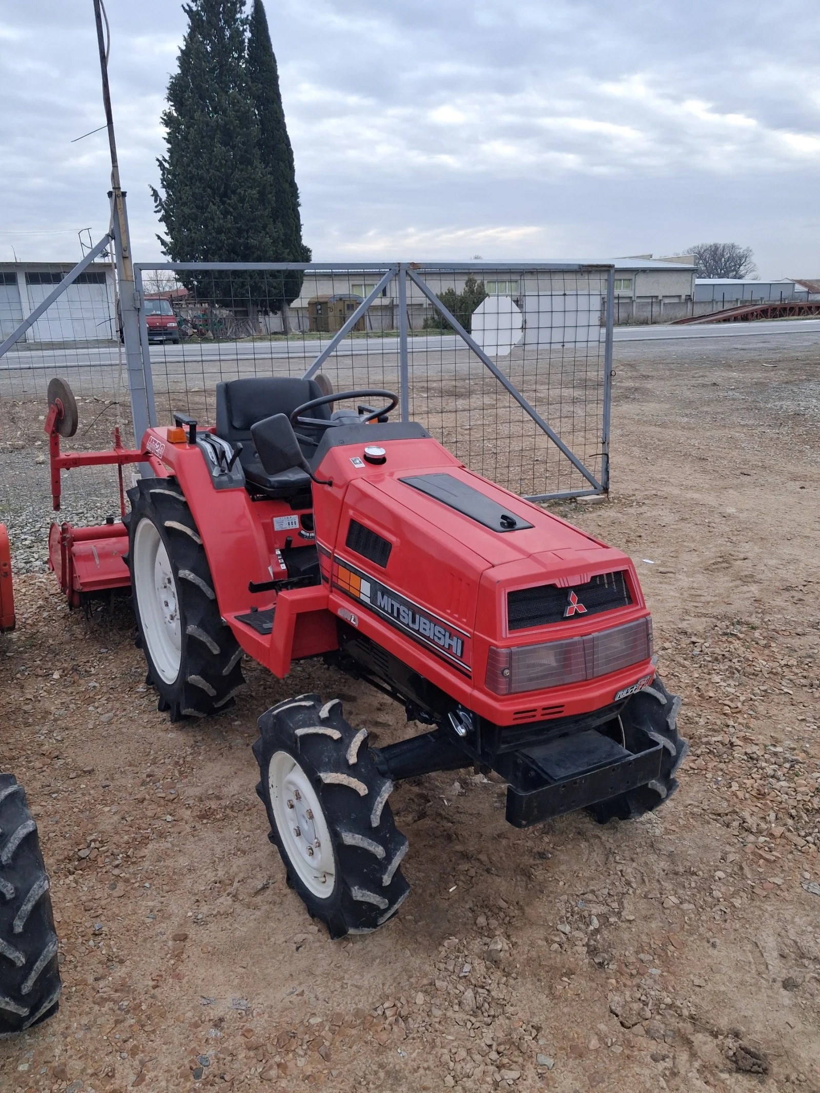 Трактор Kubota скайтрак  - изображение 2