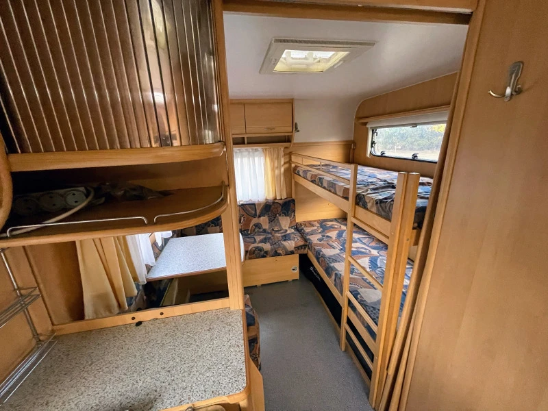 Каравана Dethleffs Camper 520 ФОРСЕЛТ МУВЕР WC, снимка 12 - Каравани и кемпери - 46771662