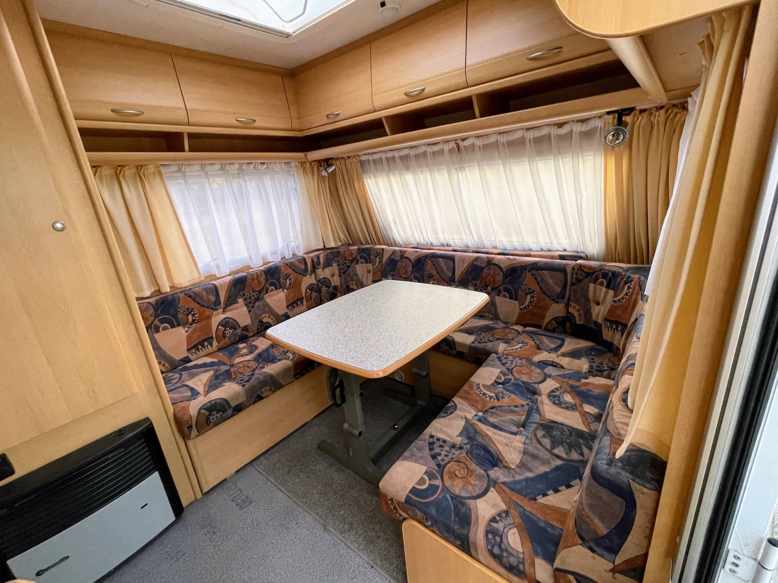 Каравана Dethleffs Camper 520 ФОРСЕЛТ МУВЕР WC - изображение 6