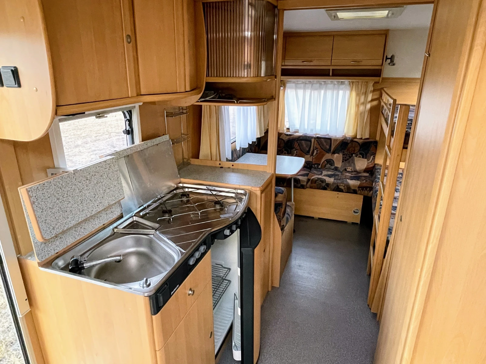 Каравана Dethleffs Camper 520 ФОРСЕЛТ МУВЕР WC - изображение 9