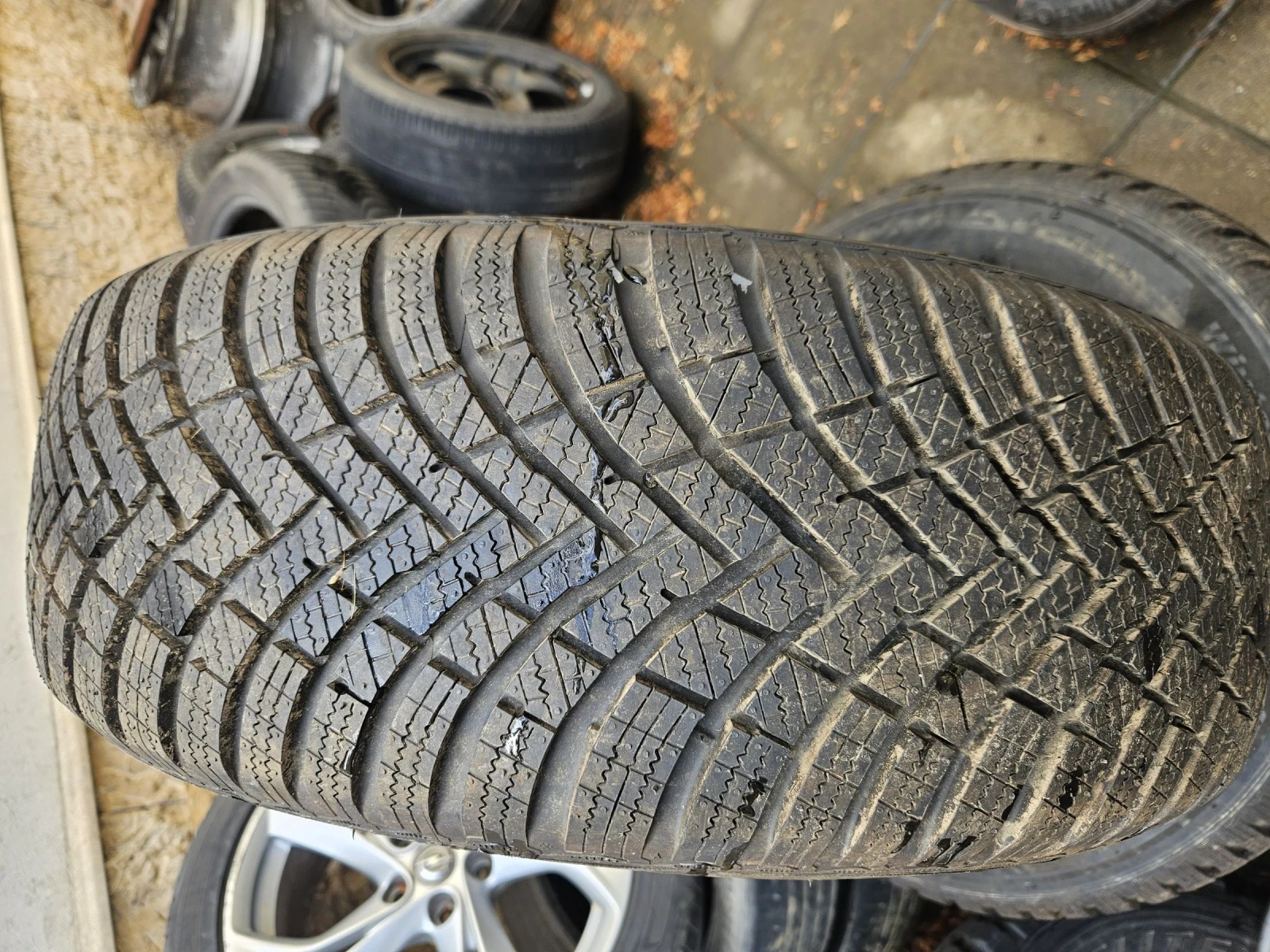    215/60R16  Suzuki Vitara | Mobile.bg   5