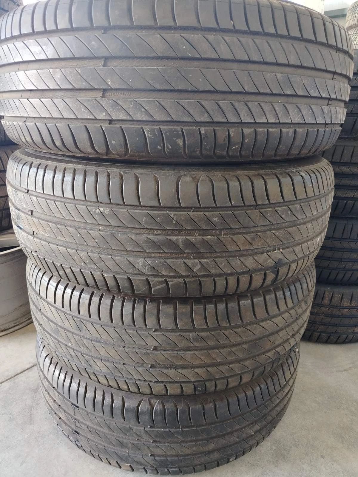 Гуми Летни 215/60R17, снимка 2 - Гуми и джанти - 55098543