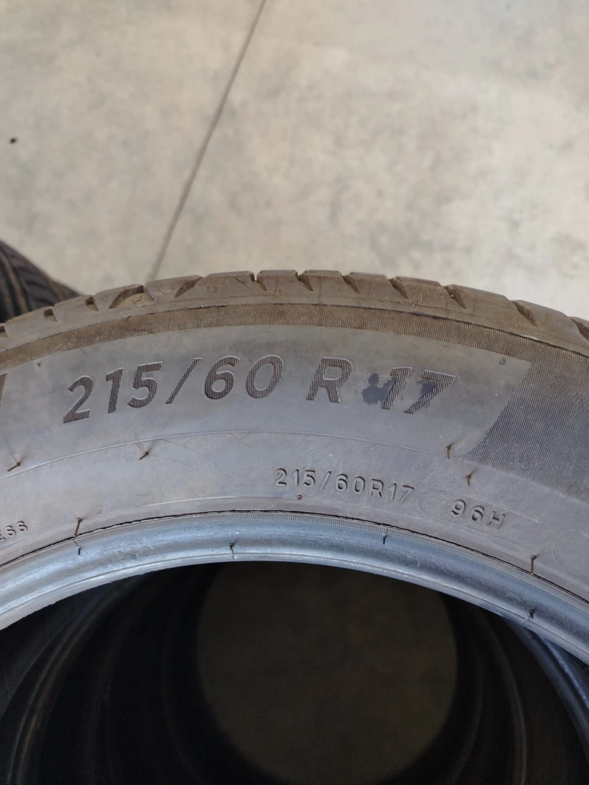 Гуми Летни 215/60R17