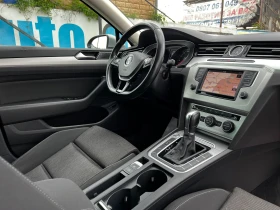 VW Passat 2.0TDI AUT/HIGHLINE/NAVI/СЕРВИЗНА ИСТОРИЯ/ACC, снимка 15