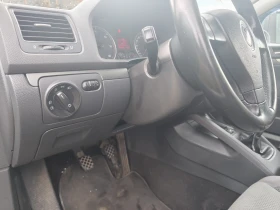 VW Golf V - 2500 € / 4889.57 лв. - 81948810 13