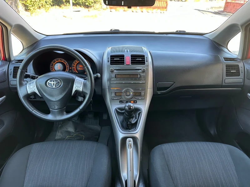 Toyota Auris 1.6vvt-i/124кс/Германия/Автопилот/Климатроник, снимка 9 - Автомобили и джипове - 47365636