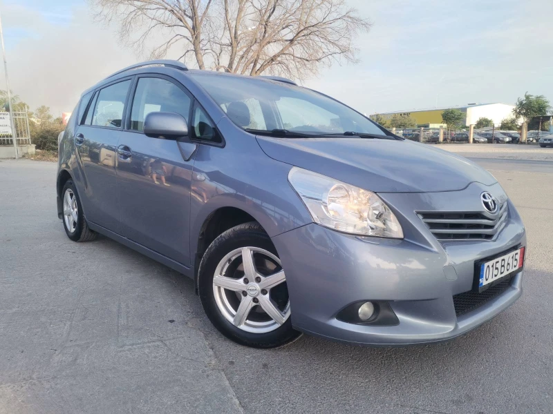 Toyota Verso  2.0 D-4D/7м., снимка 3 - Автомобили и джипове - 47606226