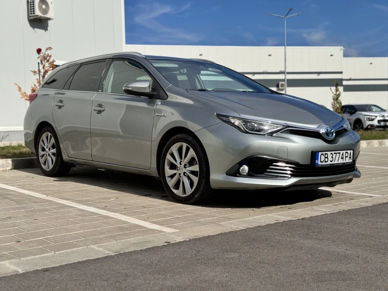 Toyota Auris 1.8 HYBRID LED NAVI LANE ASSIST , снимка 4 - Автомобили и джипове - 48109261