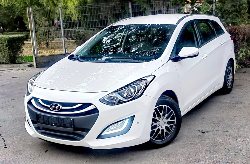 Hyundai I30 1.6 CRDI 110 k. Face Lift, снимка 2 - Автомобили и джипове - 48161152