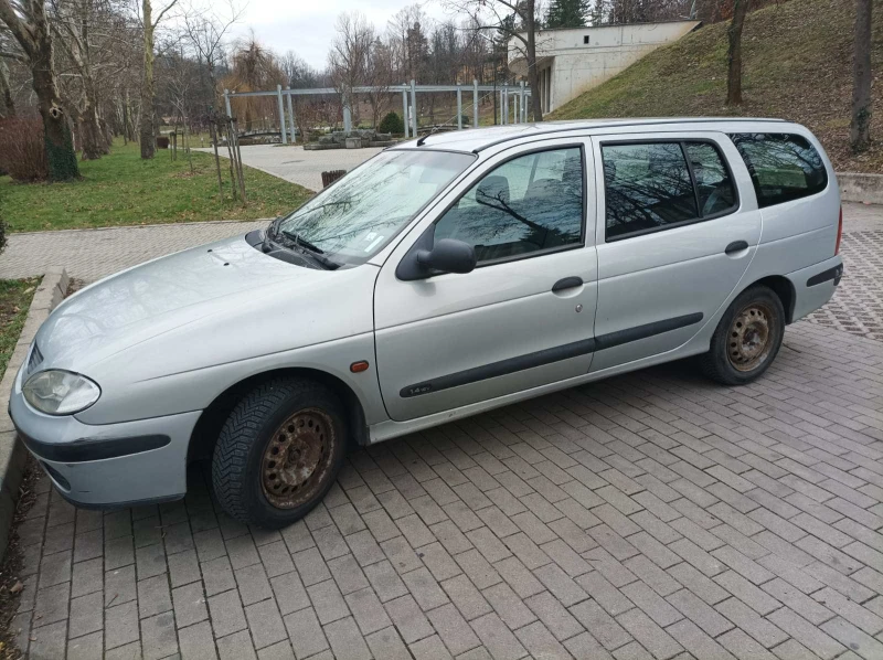 Renault Megane, снимка 9 - Автомобили и джипове - 48272215