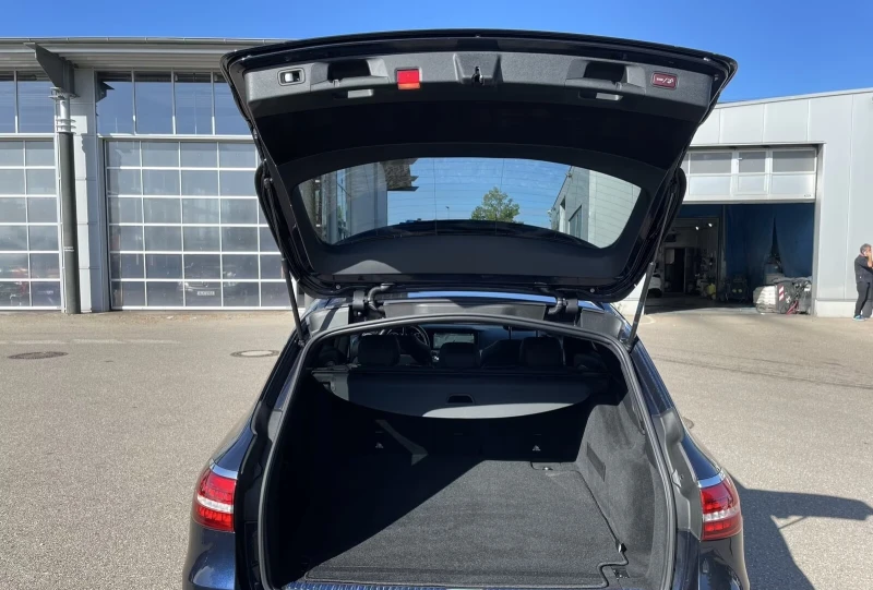 Mercedes-Benz E 200 AMG Night 9G LED AHK LED, снимка 8 - Автомобили и джипове - 51957939