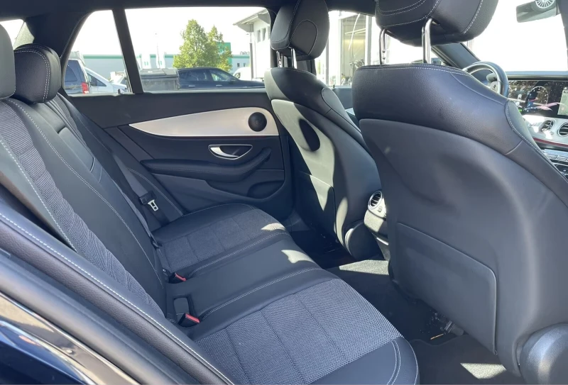 Mercedes-Benz E 200 AMG Night 9G LED AHK LED, снимка 7 - Автомобили и джипове - 51957939