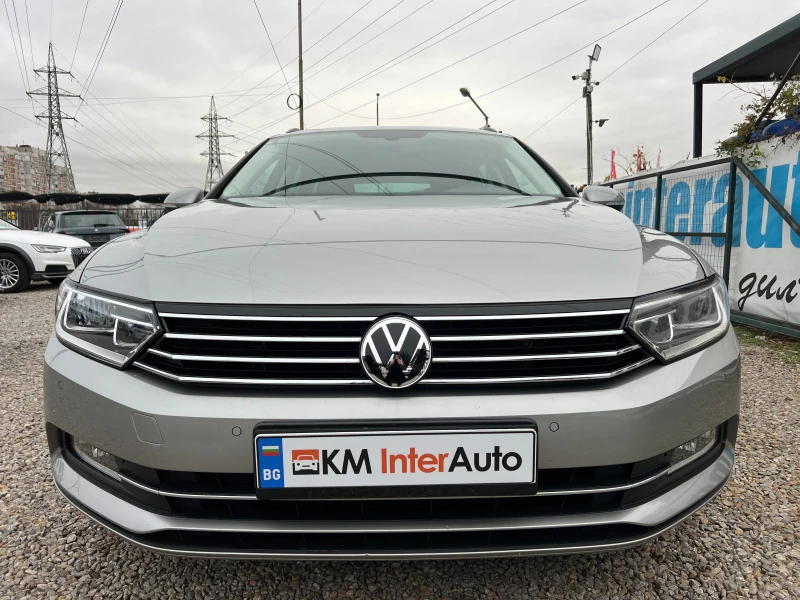 VW Passat 2.0TDI AUT/HIGHLINE/NAVI/СЕРВИЗНА ИСТОРИЯ/ACC, снимка 2 - Автомобили и джипове - 52672900