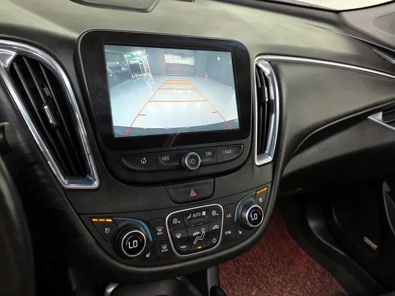 Chevrolet Malibu 2.0T , снимка 17 - Автомобили и джипове - 56162433